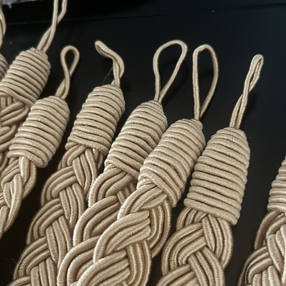 6-Champagne gold color drape tie backs braided silky design NWT and nwot - Picture 5 of 5